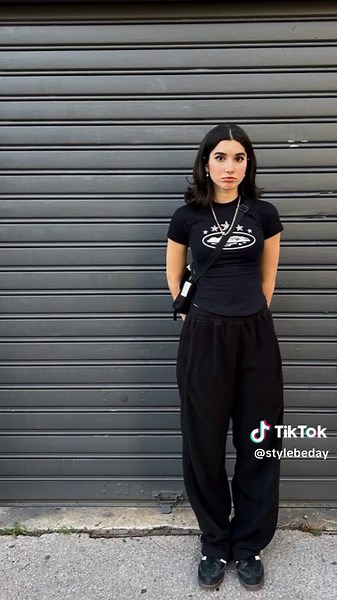 Stylish Women’s Black Outfit Ideas for Every Occasion