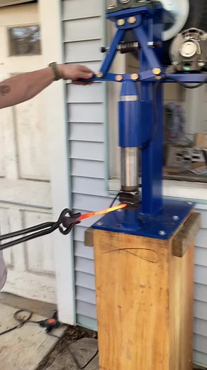 #tirehammer #fif #forged #blacksmith #makersmovement #knifesmith