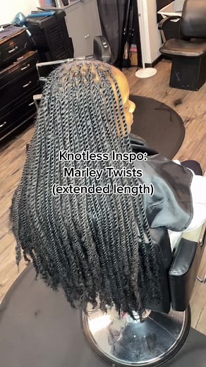 I love the natural texture that the Marley twist gives! 😍👏 💆‍♀️ Style: Knotless Marley twists (extended length) #twistsbytati #knotlessmarleytwist #marleytwists
