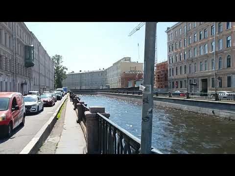 Summer St Petersburg walking to iconic spots