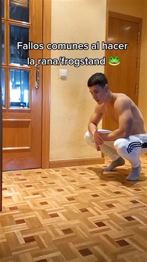 Fallos comunes cuando haces la rana/frogstand 🐸 ❌ #streetworkout #calisthenics #personaltrainer #gymtok #frogstand #rana #parati #viral #tutorial #tips #gymtips #gymtok