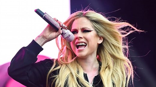 'I wasn't ready for it to be over': Avril Lavigne adds Canadian dates to her 2025 tour | CBC Music