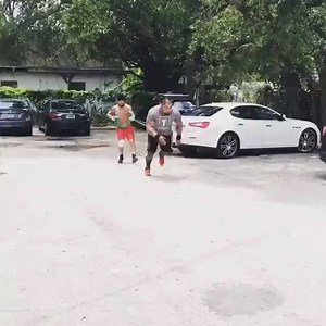 This guy trains on a different level! BEASTMODE! 💪 Credit - @realworldtactical | MP45 Workout