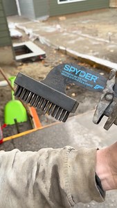 30K views · 297 reactions | New favourite tool for cleaning up exposed 勞 @spyderproducts . . #exposedaggregate #concretetools #concretecontractor #concretelife #concretework | Hummel Concrete | Facebook