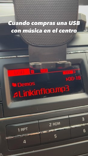 René Rivas - Bambiel on Instagram: "El Rap de Fernanfloo versión USB del centro 😂"