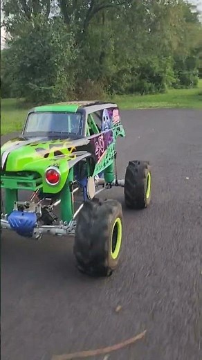 worlds biggest rc primal rc grave digger