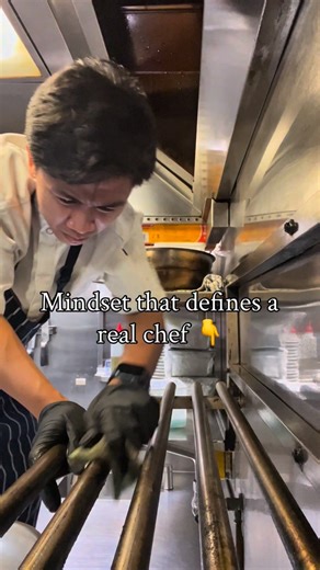 HenvilTheCook on Instagram: "Mindset that defines a real chef 1. Own your mistakes. Learn fast. Move forward. No excuses. Growth starts with accountability. 2. Respect the hierarchy — never stop learning. Every chef has something to teach you. 3. Look presentable. Act professional. Standards show before your food does. 4. Stay a student forever. The moment you stop learning, you stop growing. 5. Be reliable, not just talented. Consistency builds trust. Trust builds careers. 6. Stay calm under pr