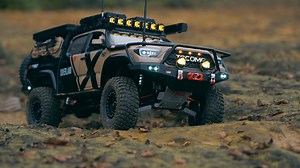 极限越野模拟】Tacoma拖救LC70！1/10 RC车穿越险地太燃了🔥