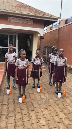 Videos de St. Lawrence p/s kyengera (@st.lawrencepskyengera) con “original sound - Tom Dee Ug”