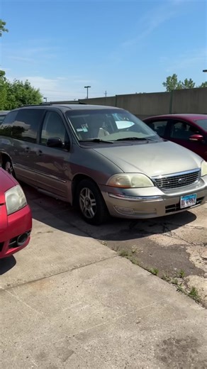ROCKstar Ford Windstar: A Journey Through Junkyards