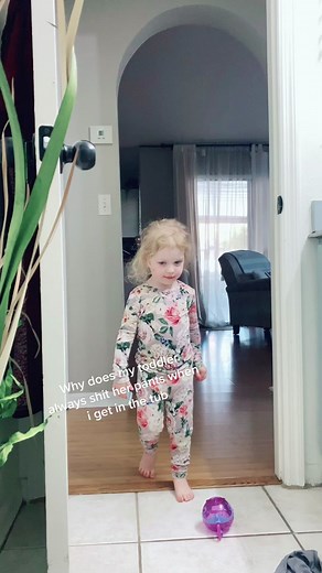 Toddler Pooping in the Tub: A Relatable Story
