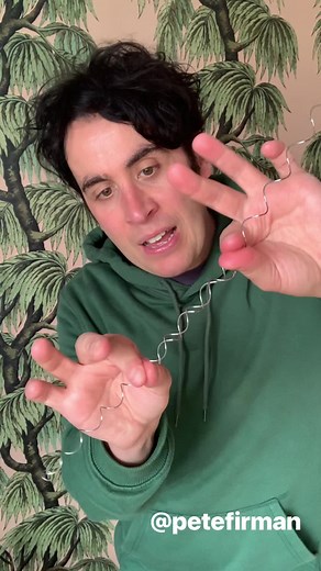 3M views · 10K reactions | How the hell does this work??? 勞 If you’re a magic fan catch my live show touring the UK right now! Dates in bio and comments. #magictrick #magician #puzzle #reels | Pete Firman | Facebook