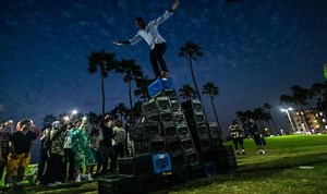 Jimmy Fallon discusses Tiktok's viral 'Milk Crate Challenge'