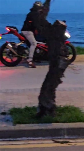 #humor #moto #automobile #barcelona