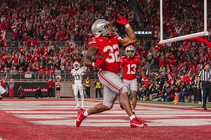 🌰WIN COLUMNS🌰 TreVeyon Henderson ran for 1️⃣6️⃣ yards for his 2nd touchdown of the night👏🏼 #GoBucks | Ohio State Buckeyes
