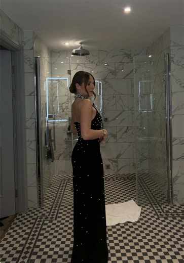 obsessed with this @ClubLLondon dress 🖤