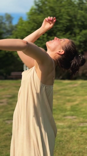 110K views · 958 reactions | Woman on the grass..#womenpower #dance #women #dancing #reels #dancerlife #selfconfidence | CaptainSalsa | Facebook