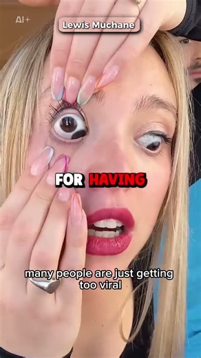 Why have so many eye pupils?!