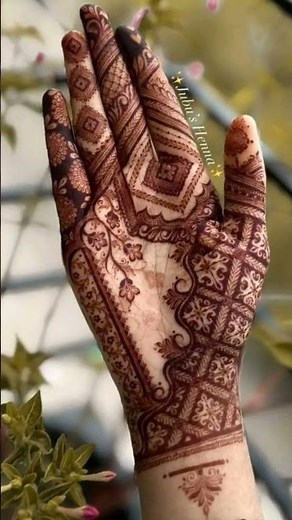asthetic mehndi design 🤩💕❣️#mehndi #coversong #love#bollywood #mehndi #hennatatto#henna#arabicmehndi