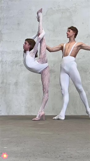 Pose of ballet dancer #balletphotography #ballet #dance #art