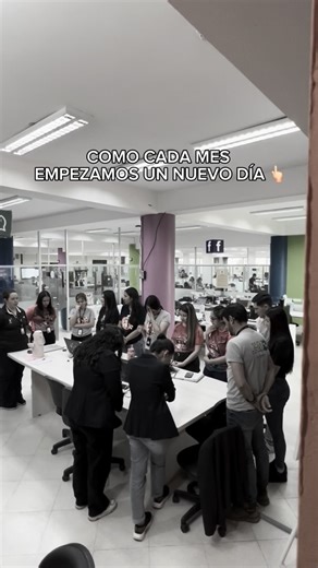 Tupi S.A. on Instagram: "😂 Le hicimos creer a la nueva que teníamos estas costumbres… ¡y miren como reaccionó! ¿Qué recordas de tu primer día de trabajo? Te leo.. #tupi #cyberday #trabajo #nueva"