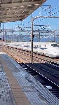 N700A 岐阜羽島駅 のぞみ 東京行きの通過の様子です。東海道新幹線 JR東海 SHINKANSEN