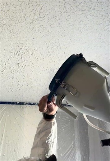 How to Spray Knockdown texture. Choosing the right equipment is a key factor.