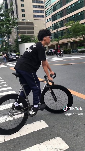 GinoFixed: Fixie Bike Stand Demo