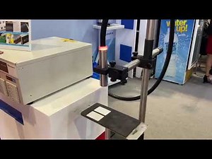 Videojet® 7340 and 7440 fiber laser marking systems with Lightfoot™ laser marking head.