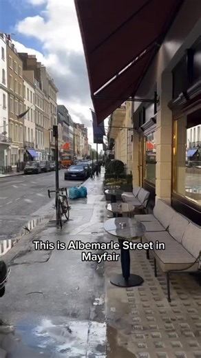 Jack Chesher | Living London History on Instagram: "Why was Albemarle Street in Mayfair the first one-way street in London? 🤔 This year is the 200th anniversary of the Royal Institution’s Christmas lectures! This year Dame Maggie Aderin-Pocock will be taking the audience in an epic voyage through space and time. Check out @ri_science for more! 🙌 #london #londonhistory #livinglondonhistory #sciencehistory #londonmuseum #londontravel"