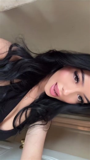 ana (@anayancyyy_)’s videos with original sound - 𝓗𝓾𝓮𝔂