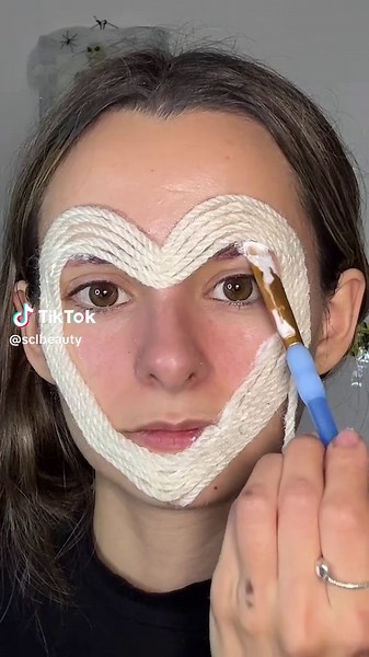 Creative Clown Makeup Tutorial for Halloween