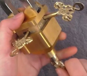 Amazing Lock :o | Brandon Bowen