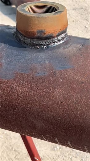 How to fit a thread o let #pipeline #welding #weld #downhillwelding #weldingschool #weldtok #weld #pipefitting