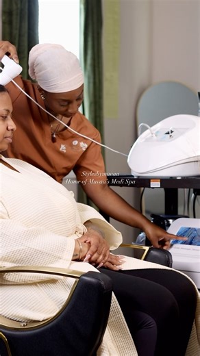 First Step of our Head Spa Treatments is a Scalp Analysis.🔍 Your Scalp is the Foundation to Healthy Hair. Just like a well-tended garden needs nutrient-rich soil, your hair thrives on a clean and balanced scalp! 🌱 THE IMPORTANCE OF SCALP HEALTH: 🌿Hair Growth: The scalp is home to hair follicles, which are responsible for hair growth. If the scalp is unhealthy or clogged, it can stagnate the growth of new hair and lead to thinning. 🌿Sebum Balance: A healthy scalp maintains the right balance o