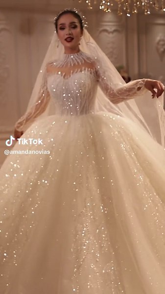 Beautiful Princess Wedding Dress 2023 Gowns & Brides Makeup