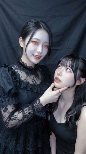 A vampire hypnotizes and manipulates a woman