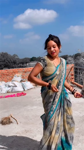 Aryan Poonam on Instagram: "sadiya khich lihle raja 🥰😂🥰"