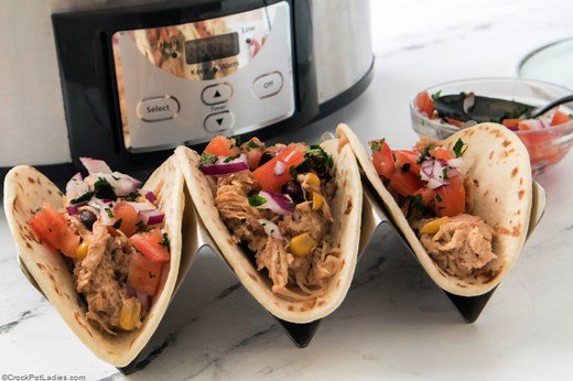 5-Ingredient Crock-Pot Chicken and Black Beans Recipe