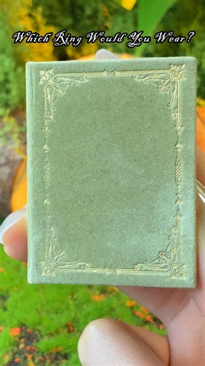 Which Ring Would You Wear: Moss Agate, Emerald, or Moissanite? 💚💍