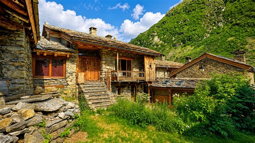 Bonneval sur Arc welcomes you to alpine village beauty (4K)