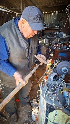 Sharpening a Hoe by Hand – Easy DIY Method Like New! #diy #tools #gardening #homestead #handtools