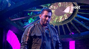 Jungle hai, aadhi raat hai, lagne laga hai darr 😭 But don’t worry, Tiger is BACK! 🔥 Kya aap hai excited Bigg Boss 15 ke Tiger se milne ke liye? #BiggBoss15OnVoot #BiggBossOnVoot #Voot #VootSelect #SalmanKhan Beingsalmankhan COLORS TV | Voot Select