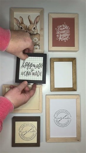 What can The Picture Caddie Hold?