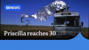 Drag queens celebrate 30th anniversay of iconic Australian film