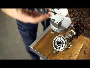 How to change a trimmer line with a grass blade