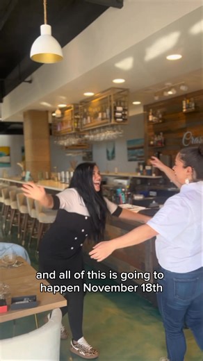 🌟 Minnesota! You’re invited to join us at Crasqui for Cena Entre Panas, “Dinner Among Friends.” 🍽️ Chef and Restauranteur Soleil Ramirez understands what it means to be an immigrant, and the challenges of seeking safety and starting over. A political refugee herself, Ramirez launched the Cena Entre Panas dinner series early in 2025 to strengthen community and raise funds and awareness for organizations serving immigrants and refugees. 🌍 On November 18 and 19, she’ll close the series with two 