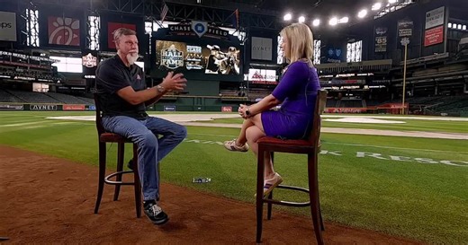 WATCH: Luis Gonzalez, Randy Johnson talk Diamondbacks Hall of Fame inductions