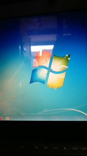 it's 2025 using windows 7 and the windows media center startup #windowsxp #windows #windows7