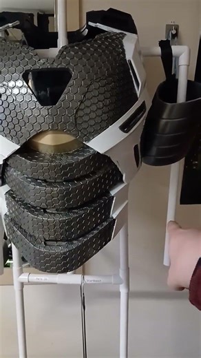 Mark 39 update - Chest is painted! #3dprinting #ironman